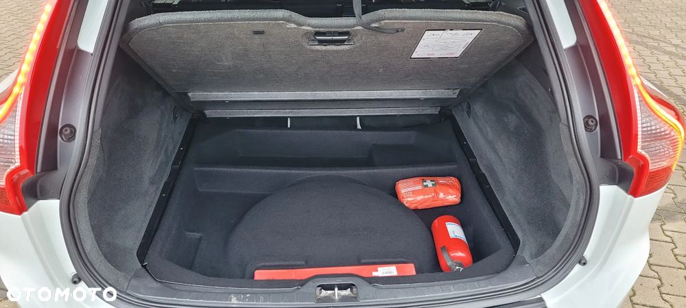 Volvo XC 60 D3 Base - 14