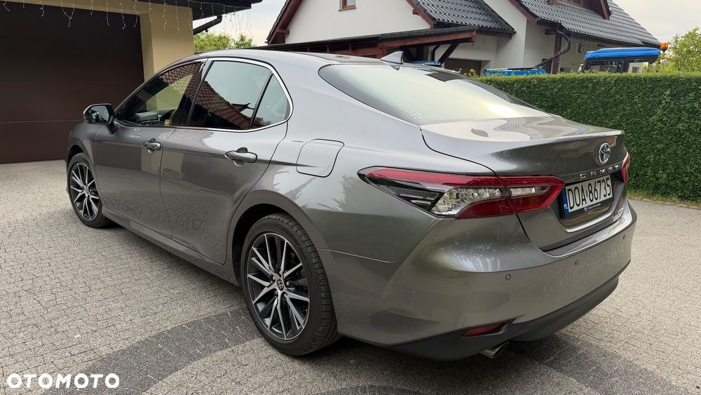 Toyota Camry 2.5 Hybrid Executive CVT - 6