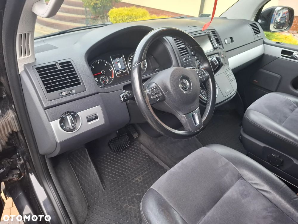Volkswagen Multivan - 23