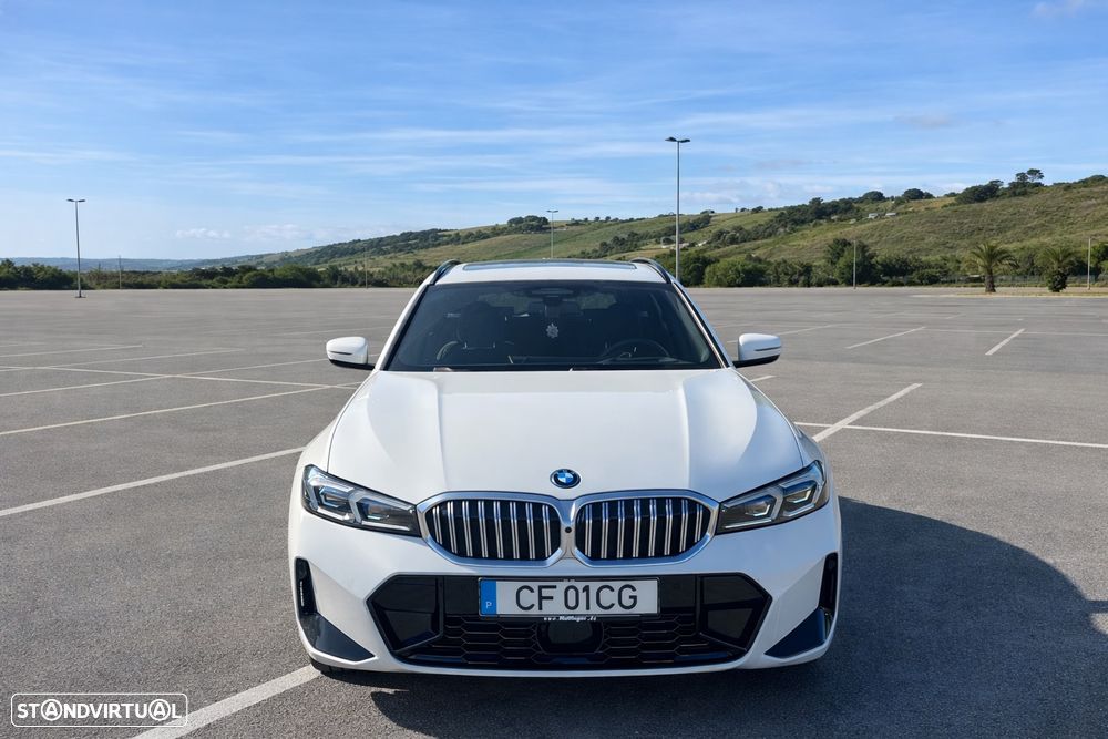 BMW 330 e Aut. M Sport - 2