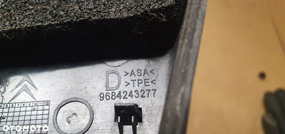Osłona zaślepka trójkąt błotnika prawa prawy przód Peugeot 3008 9684243277 - 6