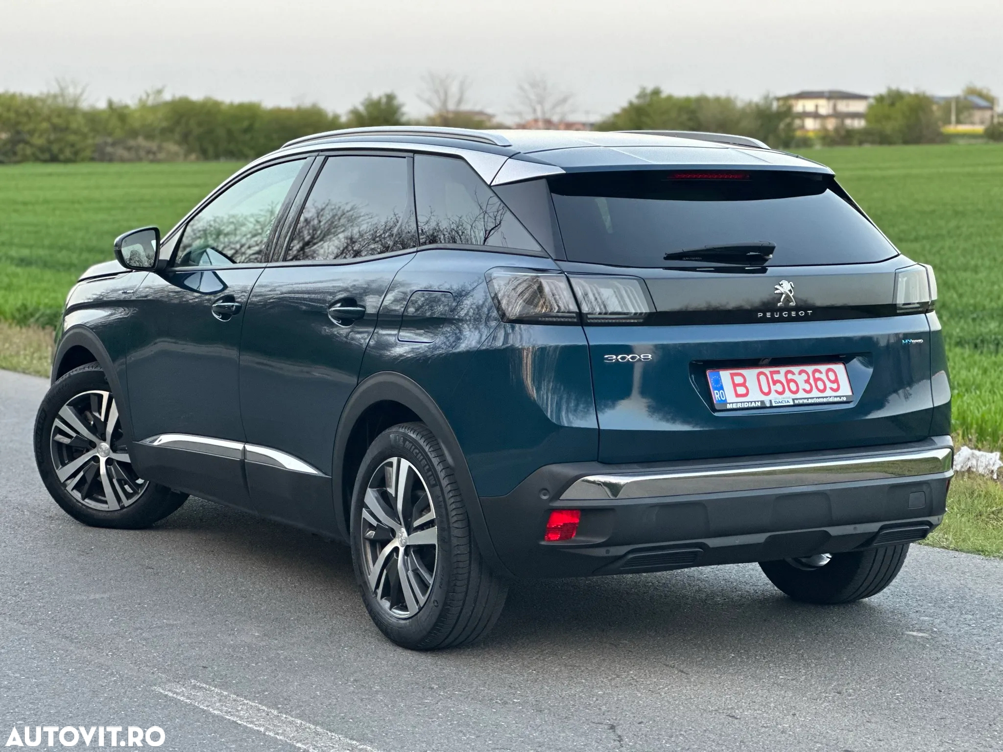 Peugeot 3008 Plug-In Hybrid 225 e-EAT8 Allure Pack - 4