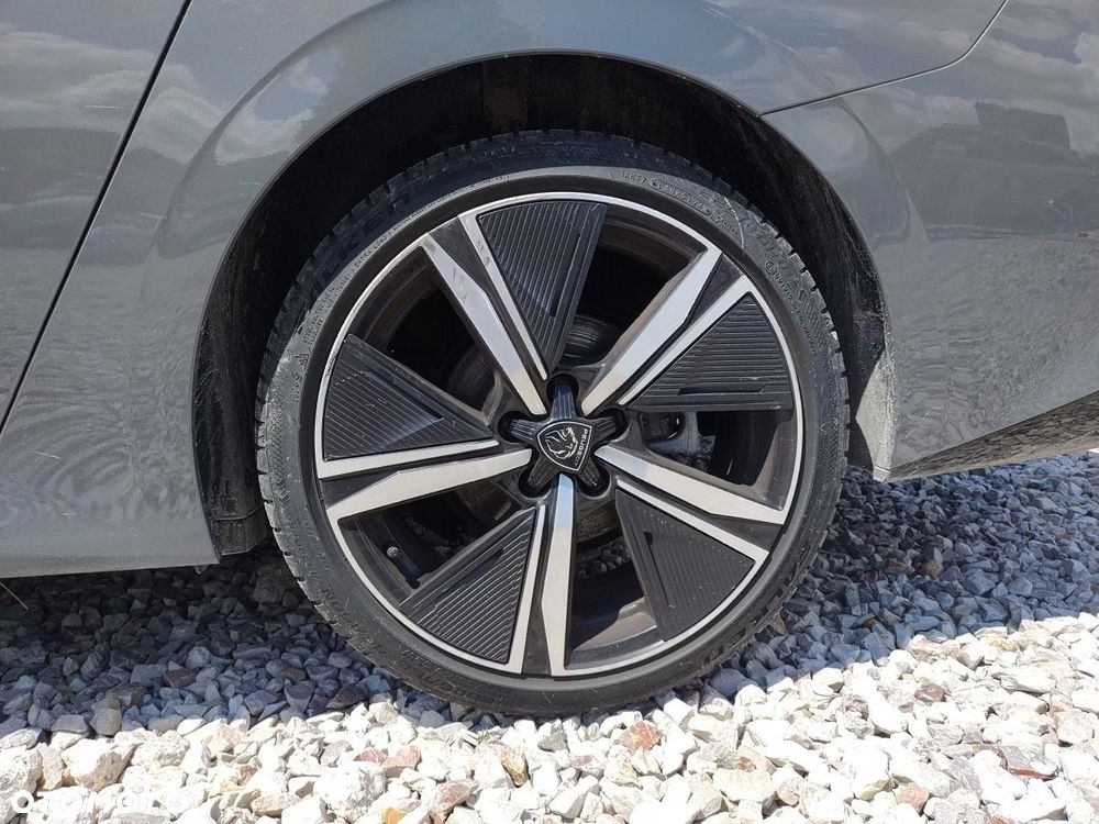 Peugeot 308 - 8