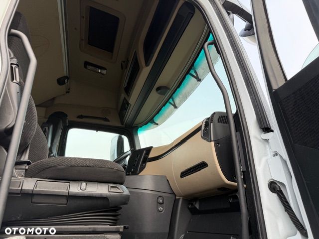 Mercedes-Benz 2545 - 12