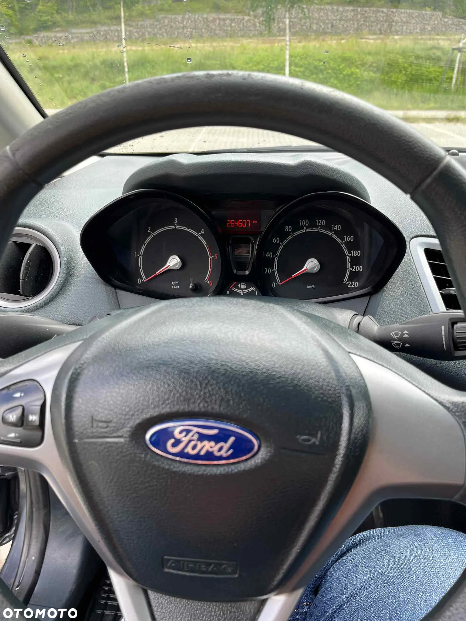Ford Fiesta - 10