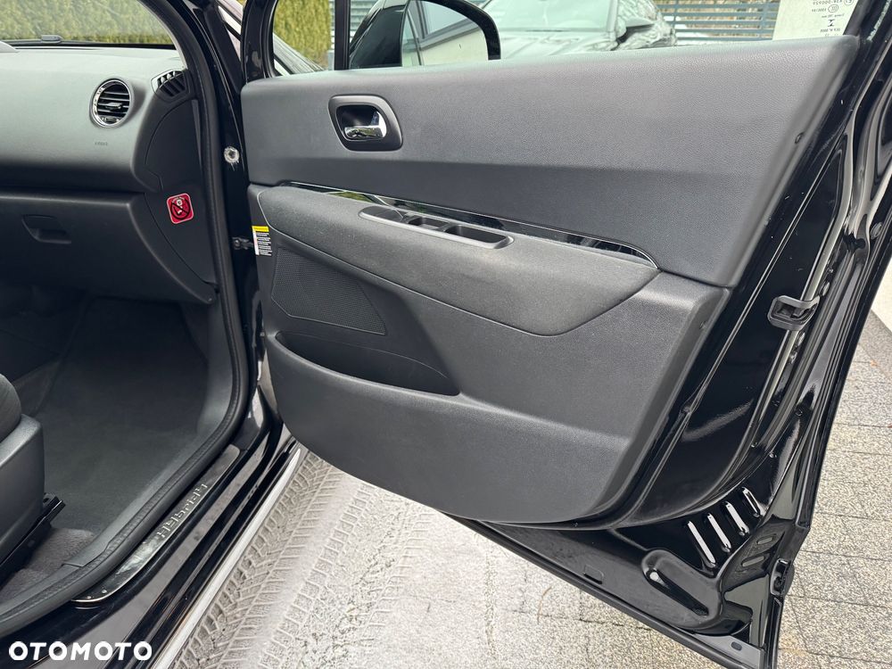 Peugeot 3008 2.0 HDi Allure - 20