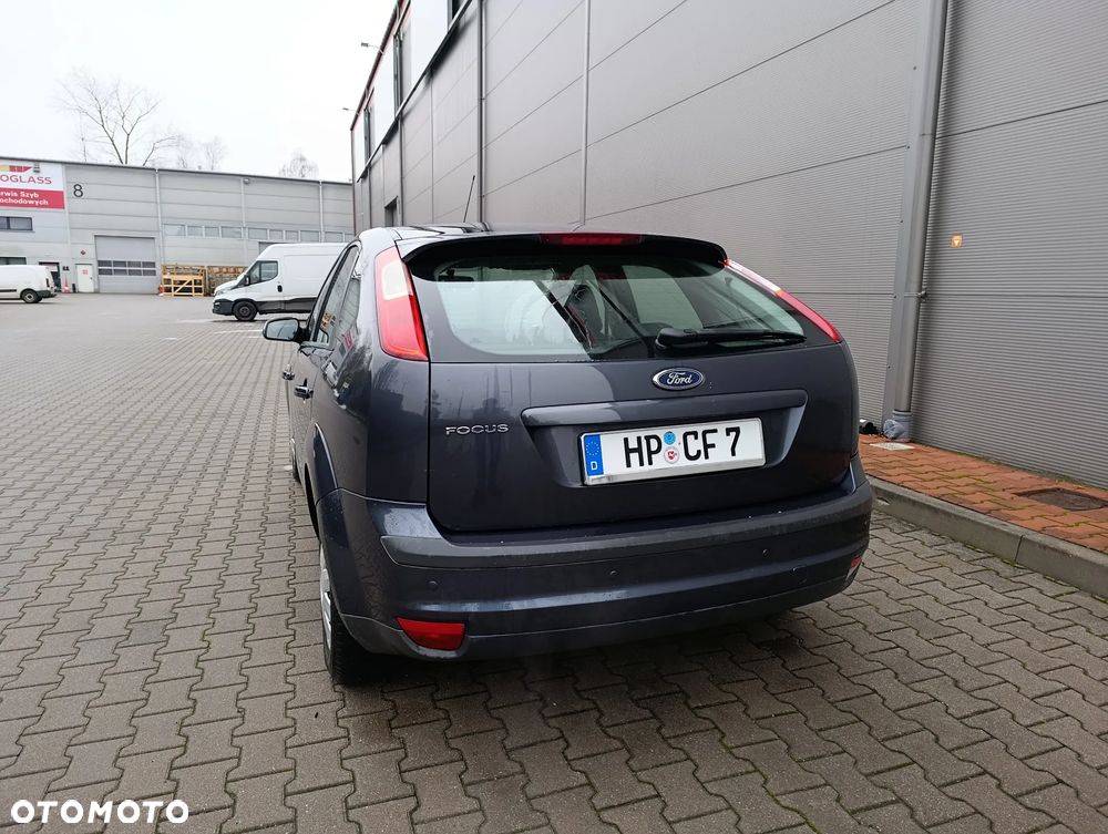 Ford Focus 1.6 16V Fun X - 8