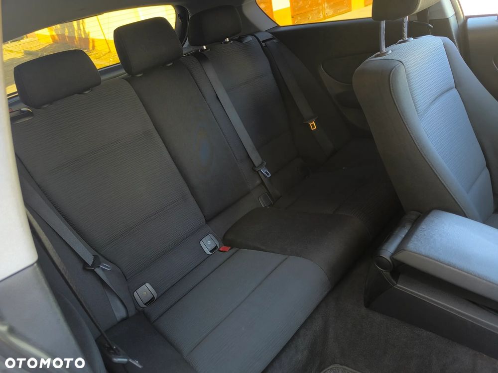 BMW Seria 1 116i - 10