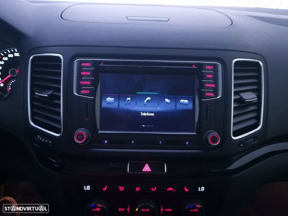 VW Sharan 2.0 TDI Blue Highline - 46