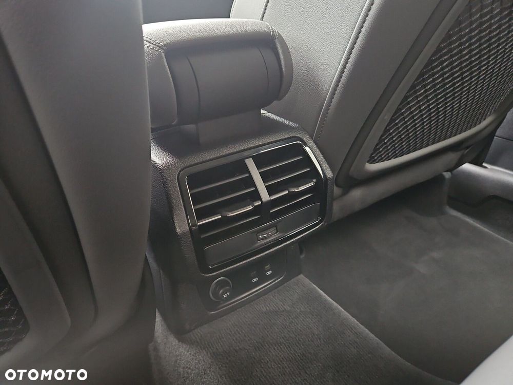 Audi Q3 35 TFSI mHEV S-Line S tronic - 23