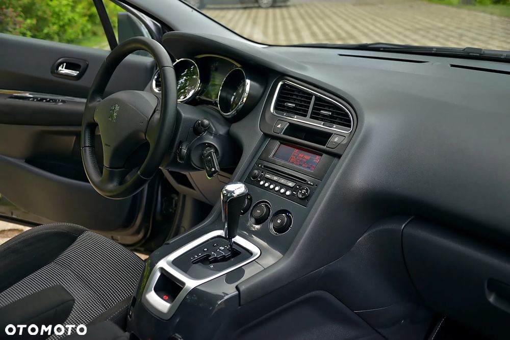 Peugeot 5008 - 30