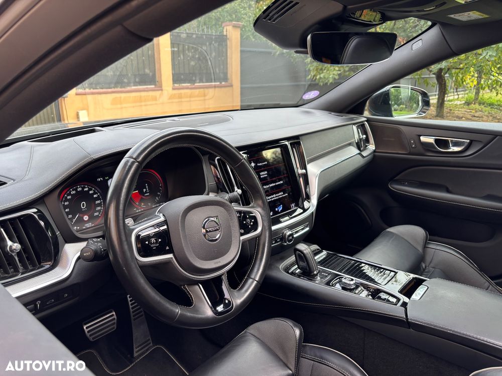 Volvo S60 T8 Recharge AWD Polestar Engineered - 13