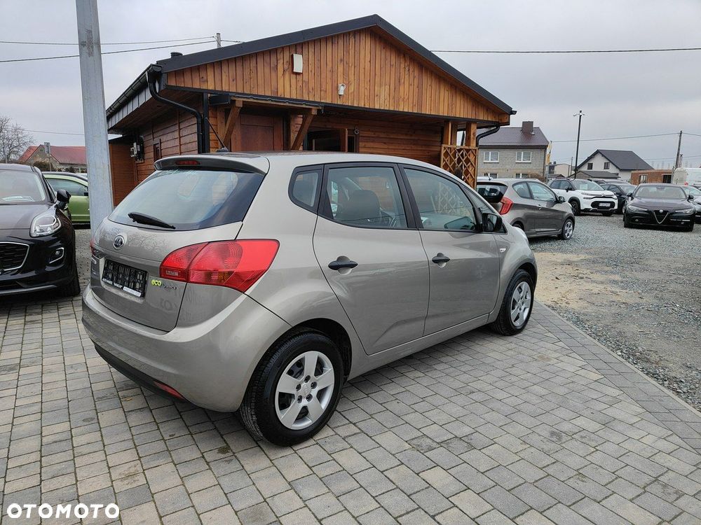 Kia Venga - 6