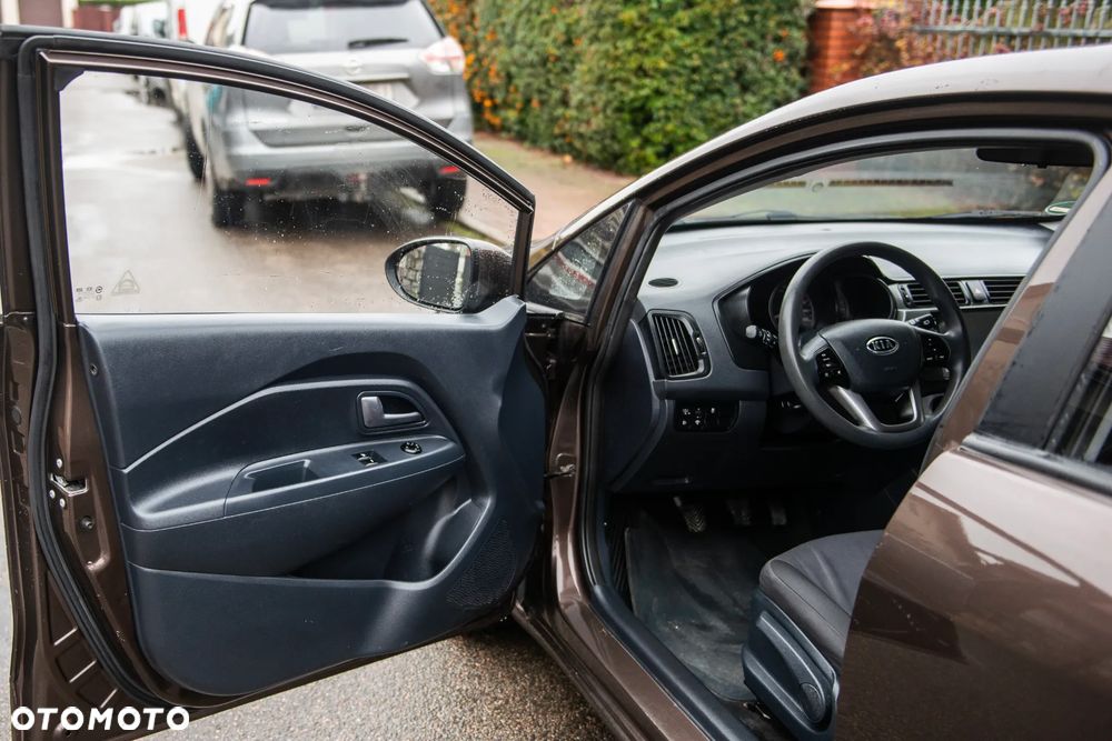 Kia Rio 1.2 Business Line - 17