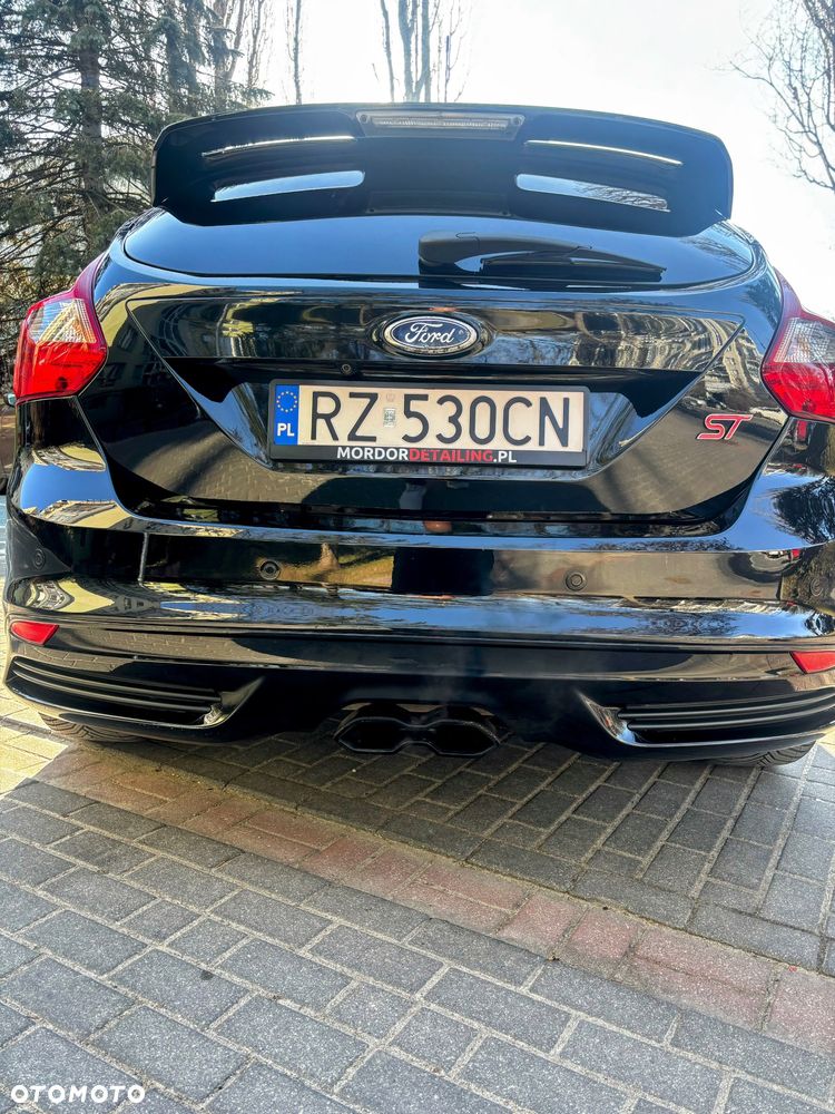 Ford Focus 2.0 EcoBoost ST mit Leder-Exclusiv-Paket - 17