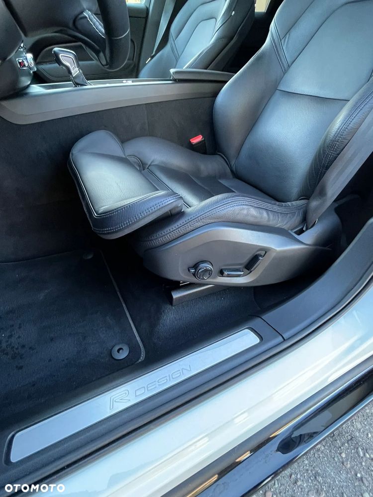 Volvo XC 60 D4 R-Design - 7