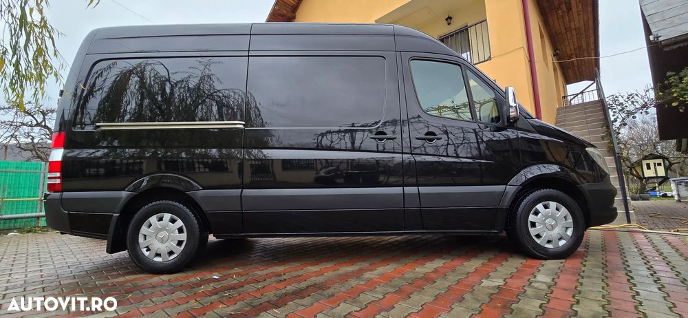 Mercedes-Benz Sprinter - 2
