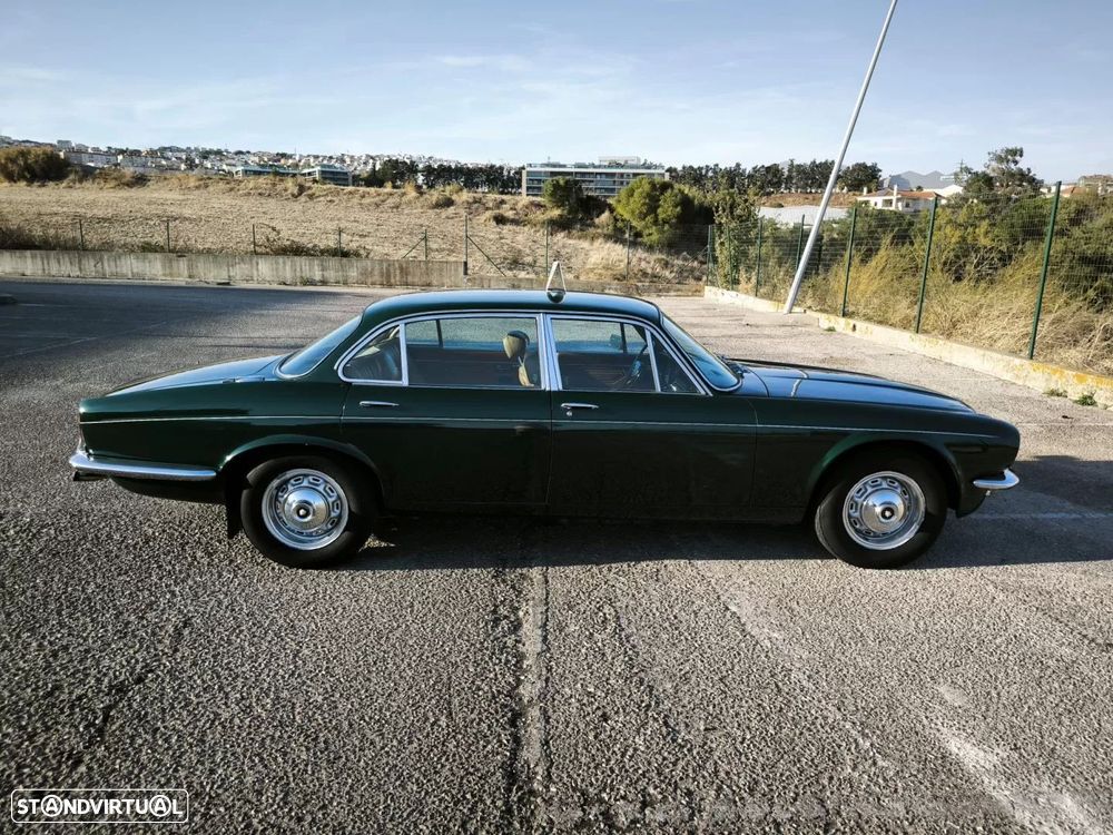 Jaguar XJ - 13