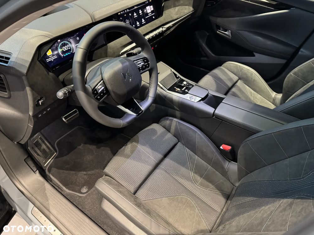 DS Automobiles N°4 E-Tense 58.3kWh Étoile Alcantara - 15