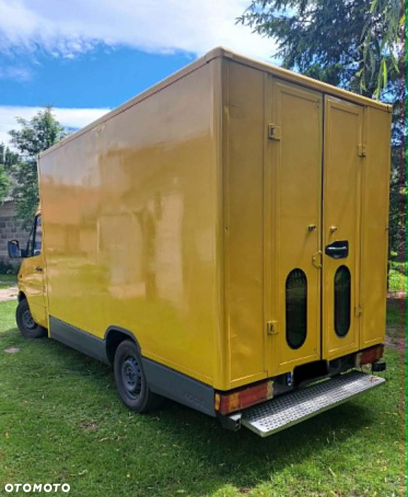 Mercedes-Benz Sprinter - 9
