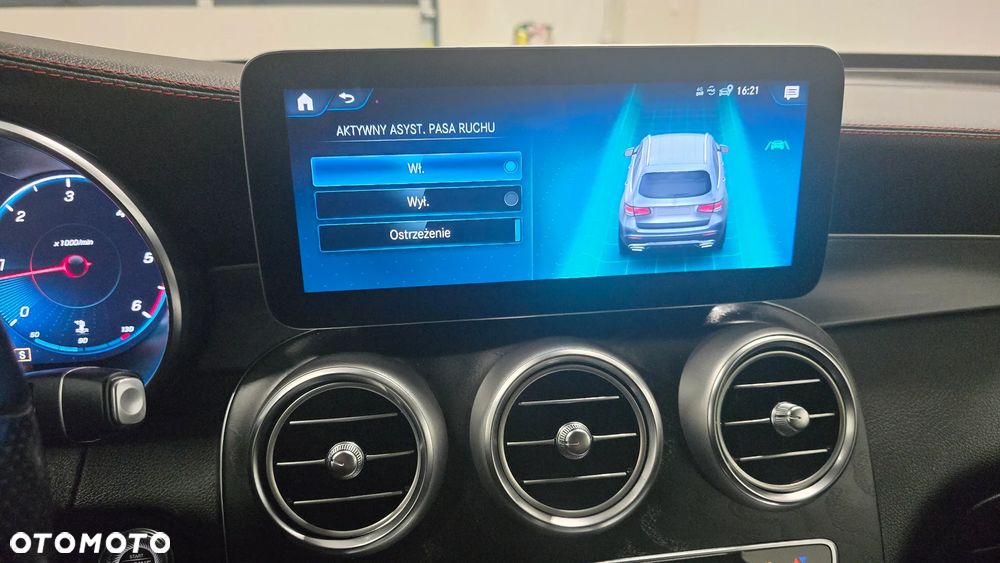 Mercedes-Benz GLC 300 d 4Matic 9G-TRONIC AMG Line Plus - 27