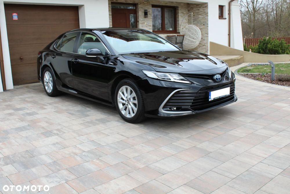 Toyota Camry 2.5 Hybrid Comfort CVT - 2