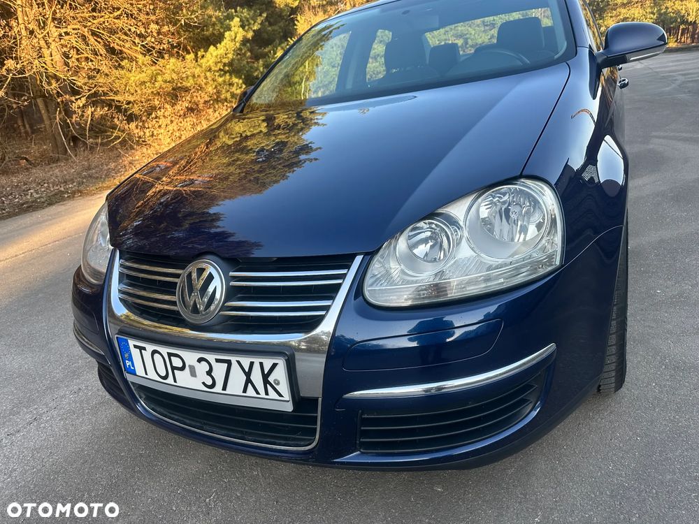 Volkswagen Jetta - 13