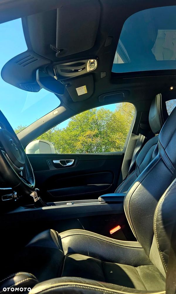 Volvo XC 60 D4 R-Design - 12