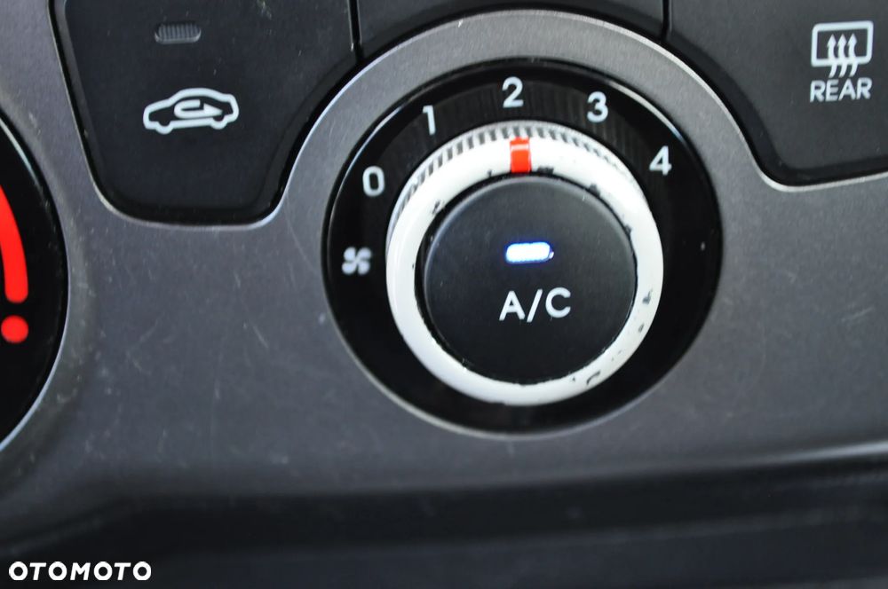 Hyundai i20 1.25 Wersja Jubileuszowa - 26