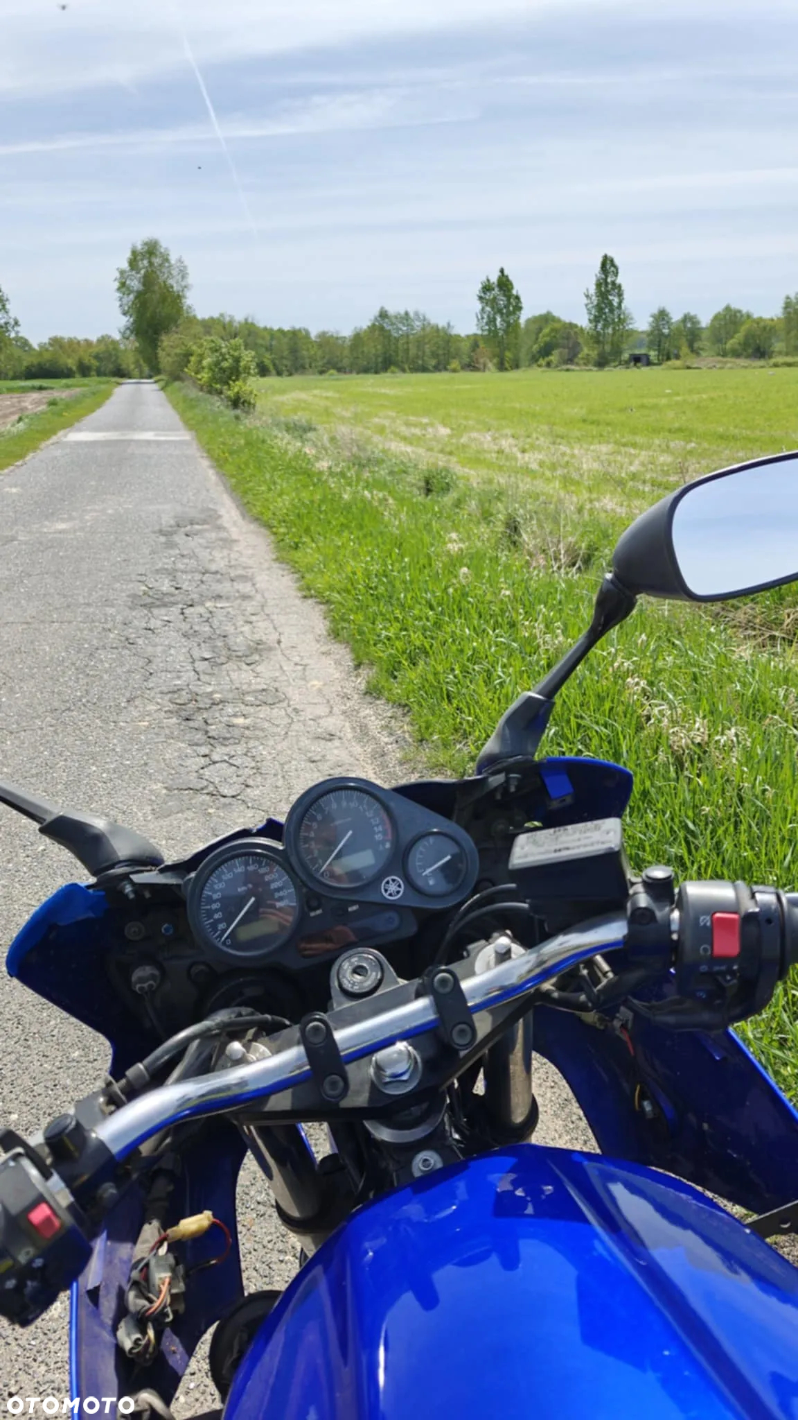 Yamaha FZS - 8