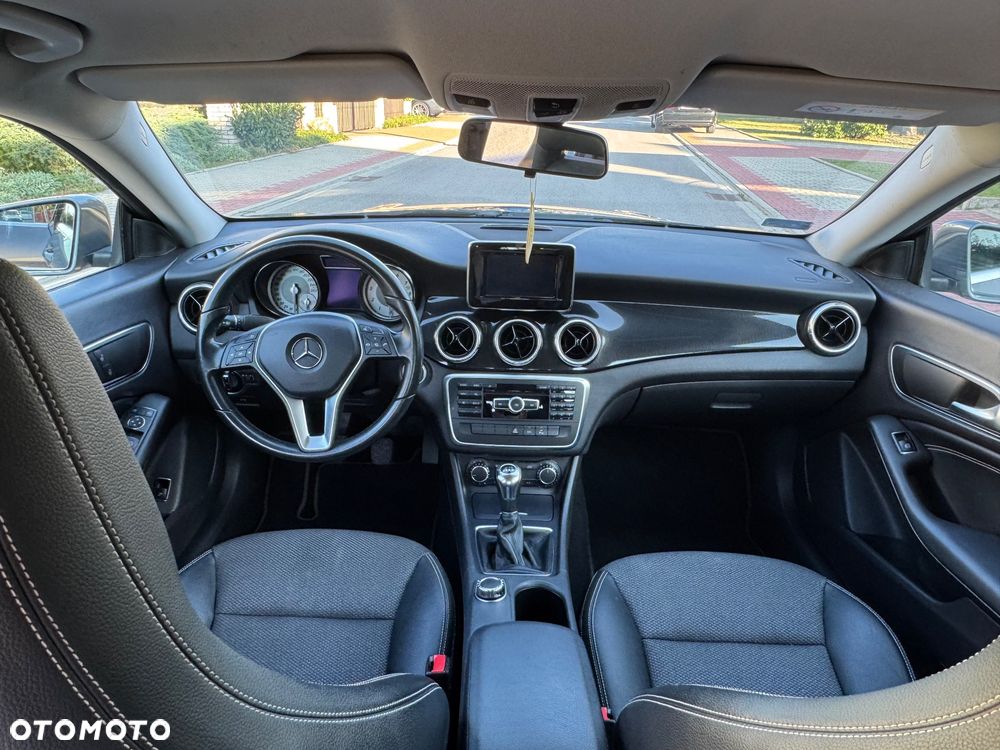 Mercedes-Benz CLA 180 - 15