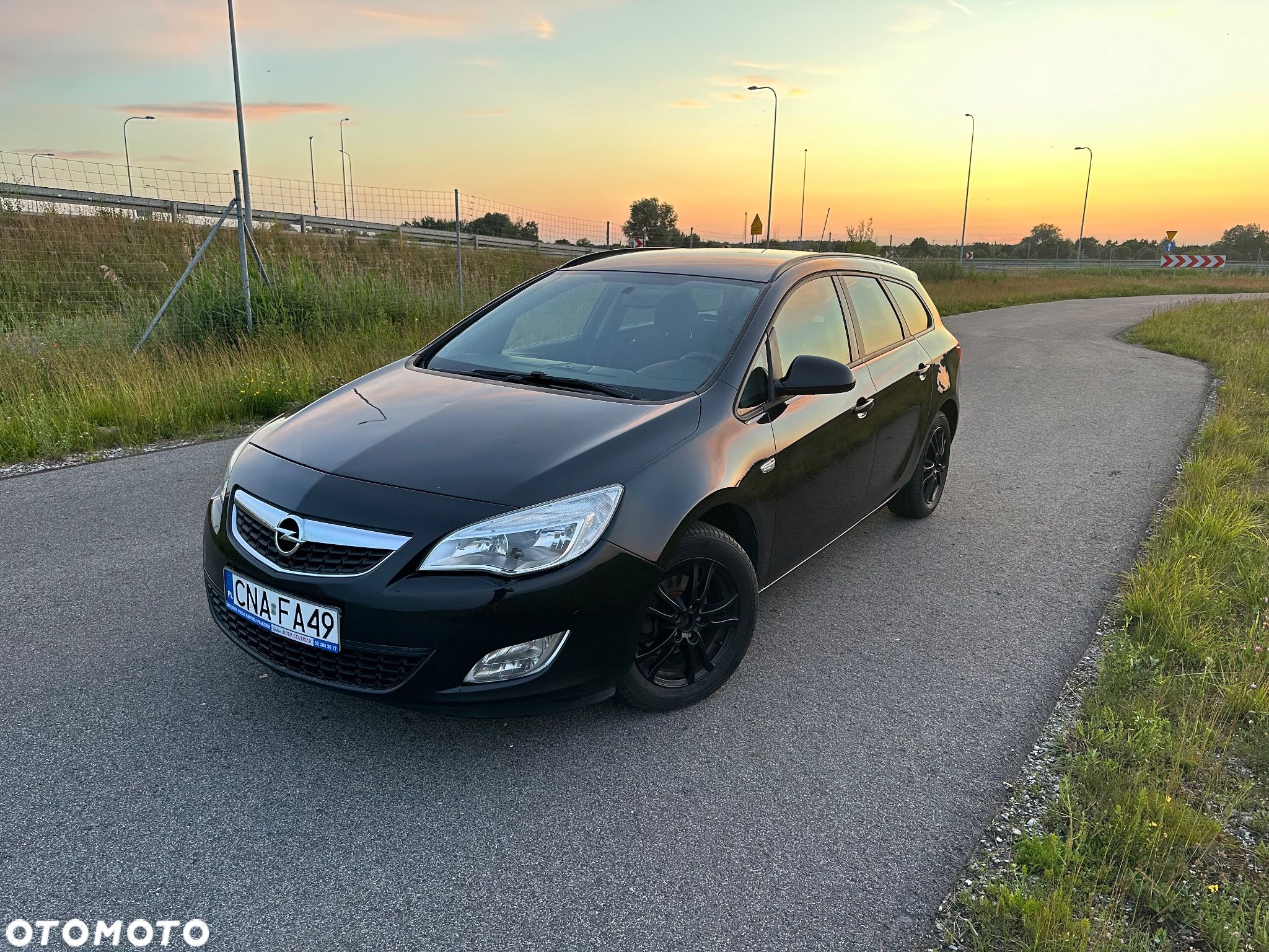 Opel Astra 1.4 Turbo Sports Tourer - 1