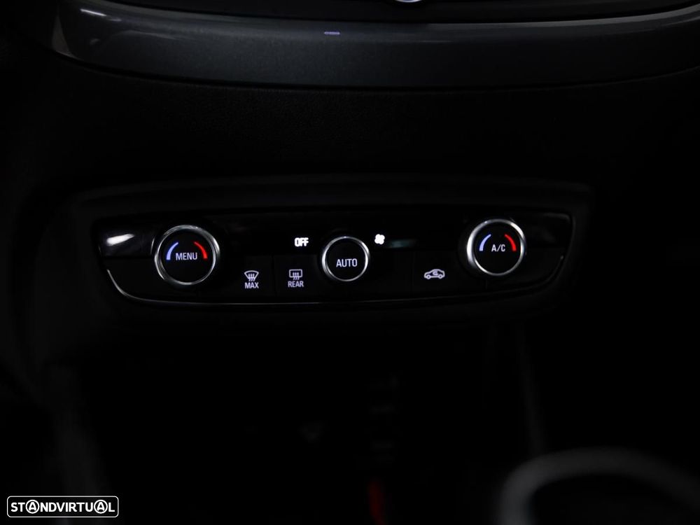 Opel Crossland 1.2 T Elegance - 17