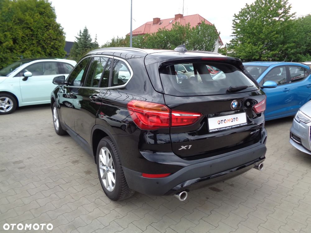 BMW X1 sDrive18d Sport Line - 2