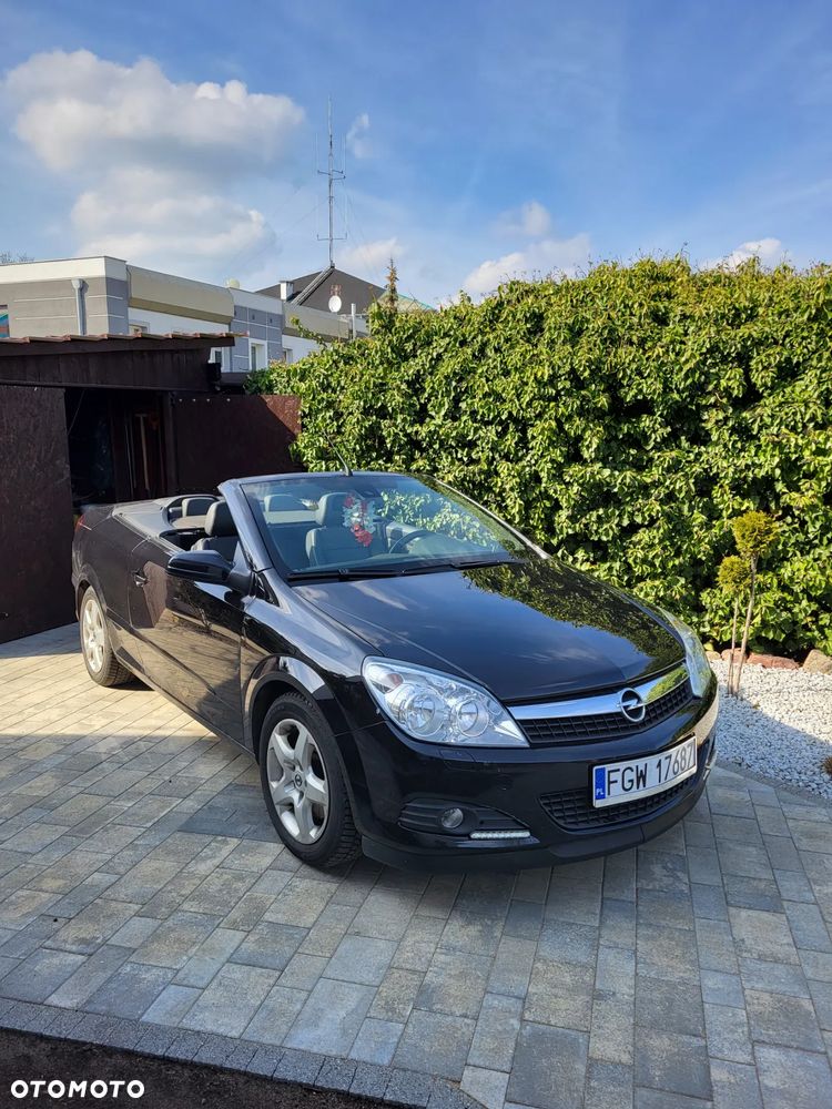 Opel Astra GTC 1.6 Turbo Edition - 1
