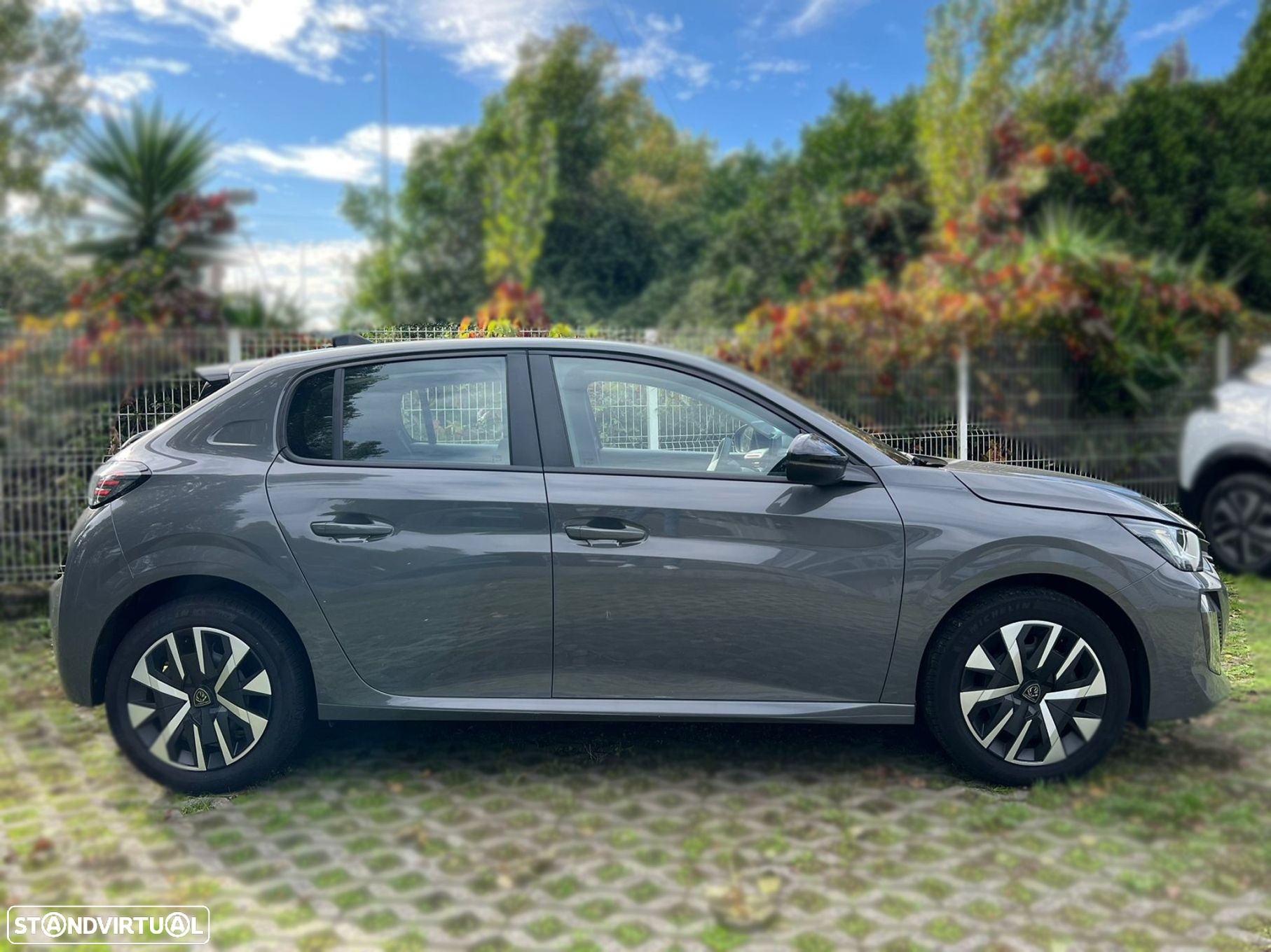Peugeot 208 1.2 PureTech Active - 4