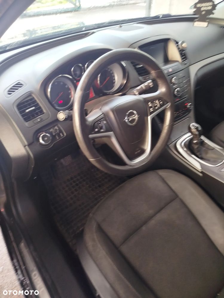 Opel Insignia 2.0 Turbo Cosmo - 11