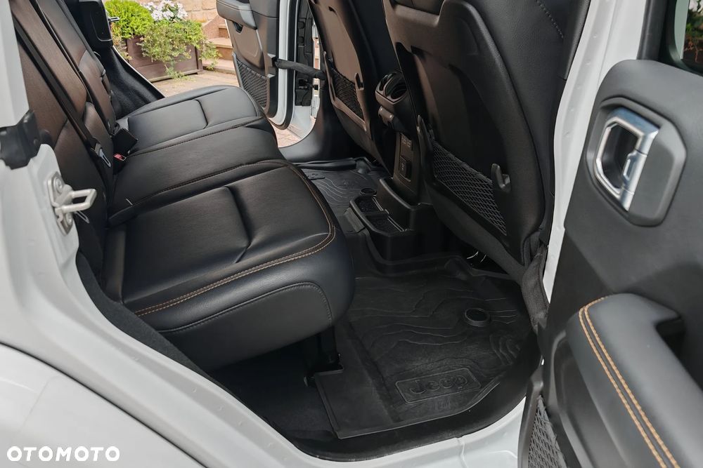 Jeep Wrangler Unlimited GME 2.0 Turbo Sahara - 11