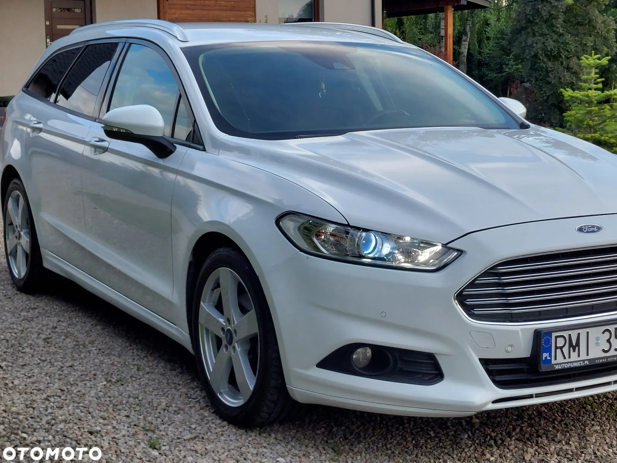 Ford Mondeo 2.0 TDCi Ambiente Plus - 24