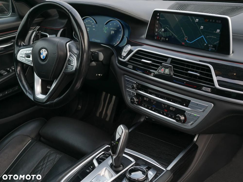 BMW Seria 7 750Li xDrive - 18
