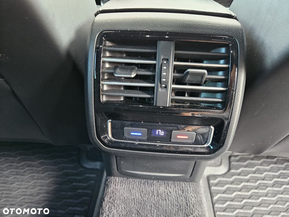 Volkswagen Passat - 23