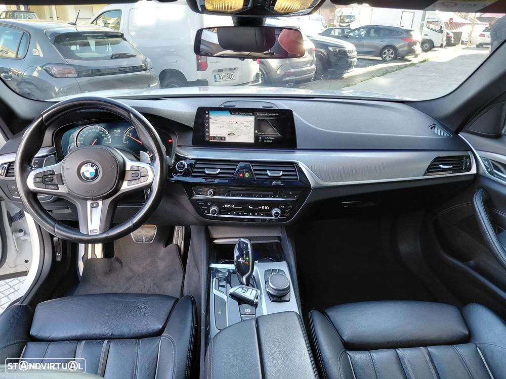 BMW 520 d Touring Aut. M Sport Edition - 2
