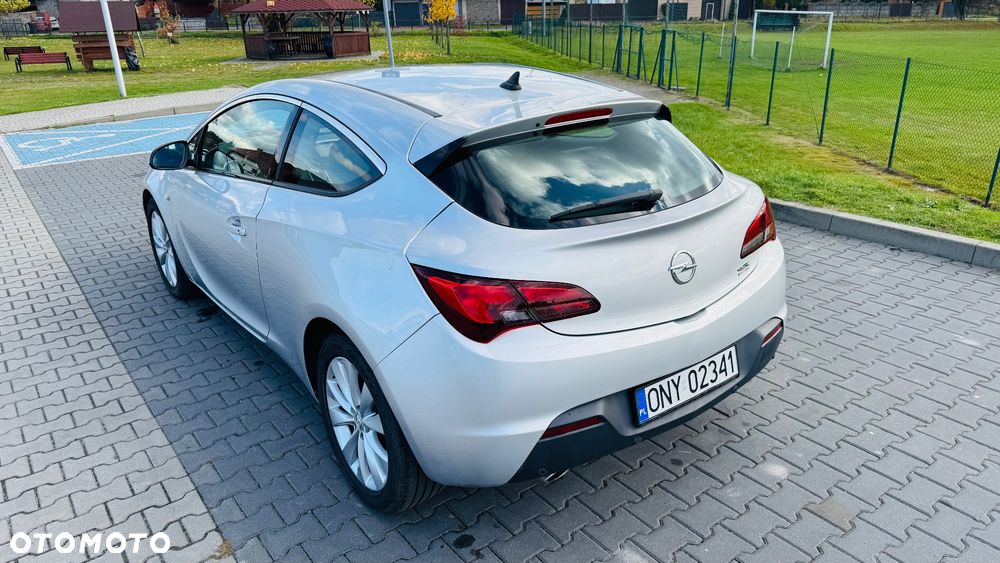 Opel Astra 2.0 CDTI ecoFLEX Start/Stop - 9