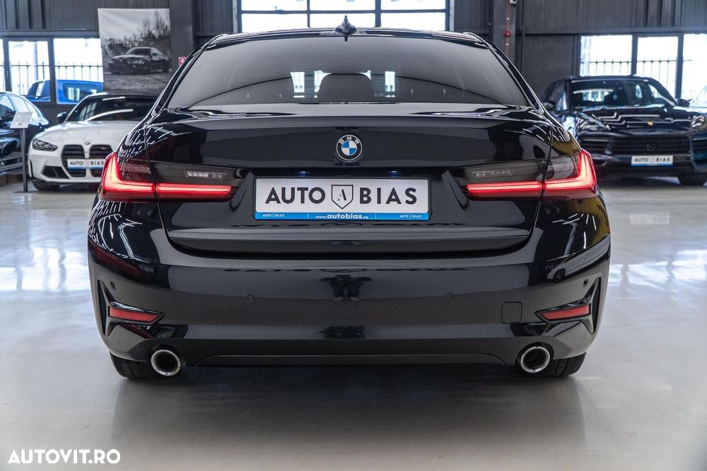 BMW Seria 3 318i Aut. Sport Line - 26