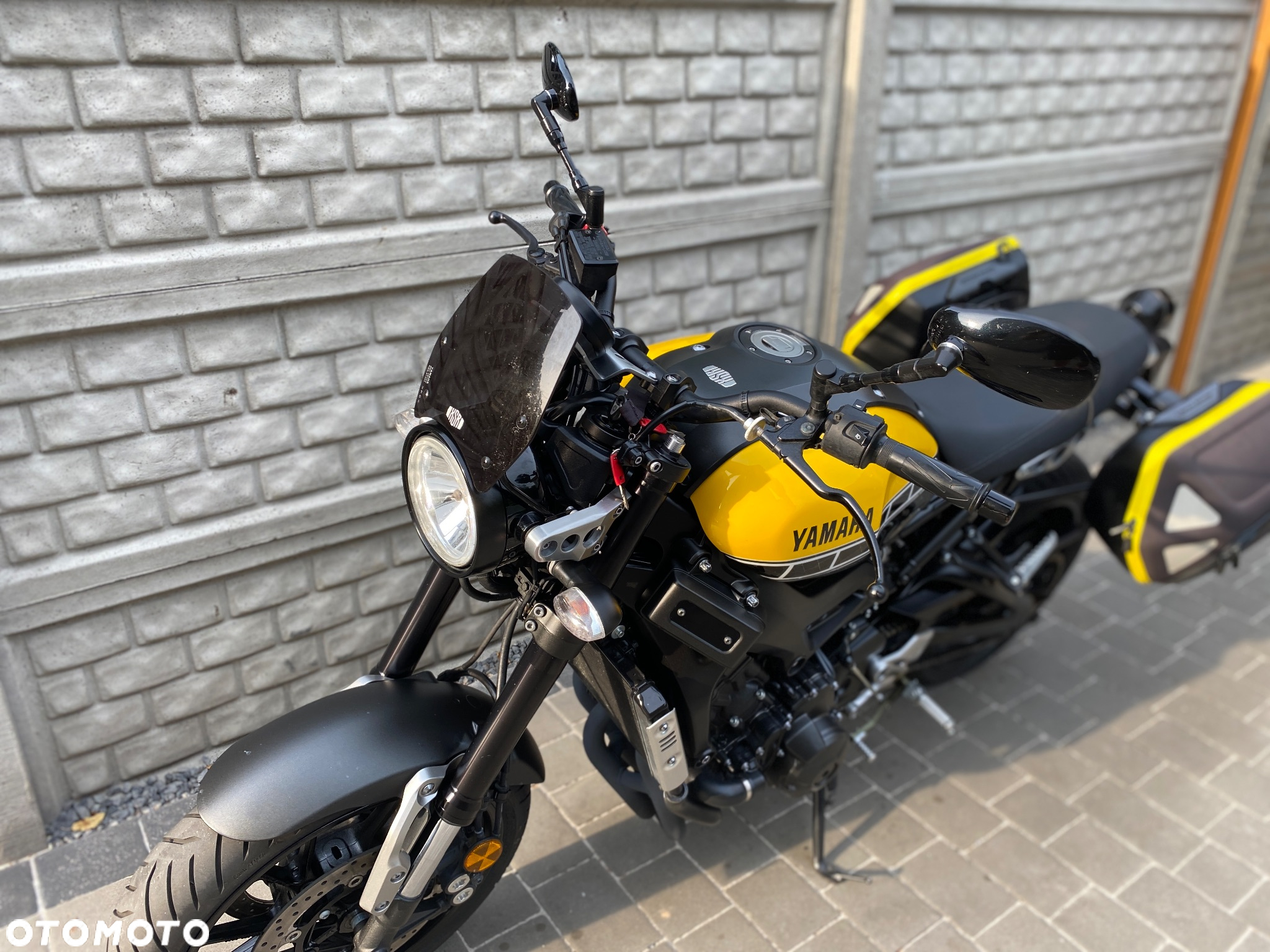 Yamaha XSR - 17