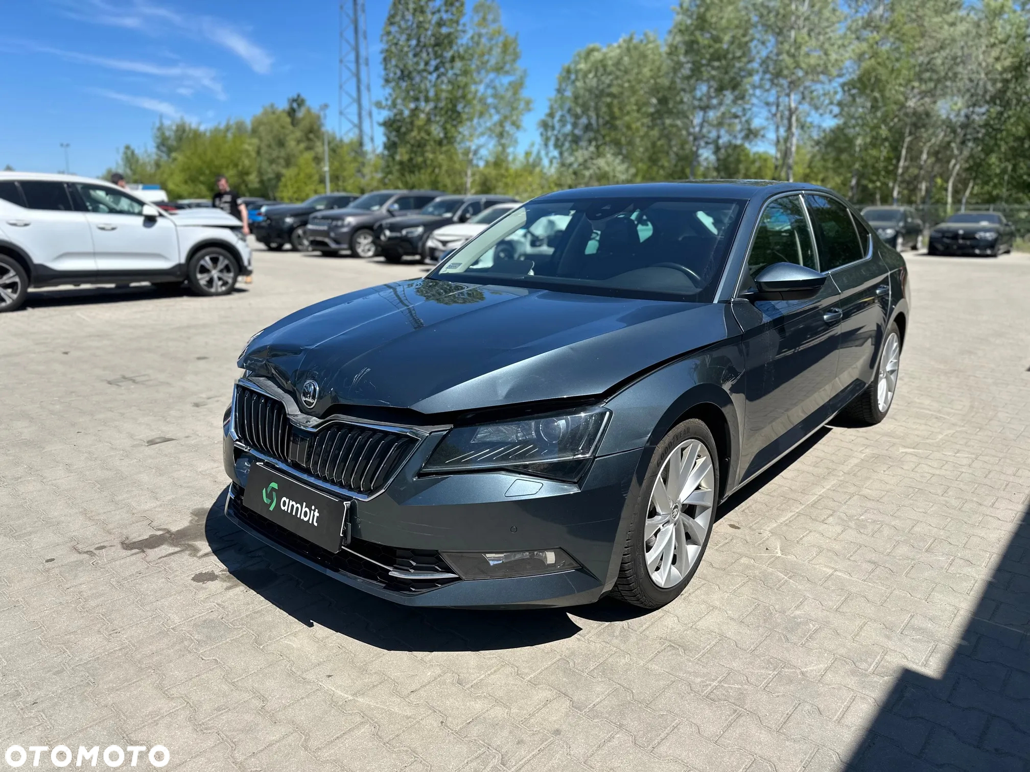 Skoda Superb 2.0 TDI 4x4 L&K DSG - 3