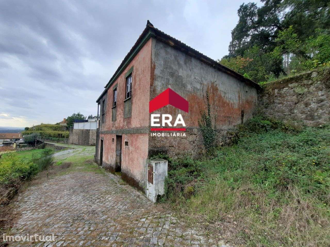 Moradia isolada, Curvos - Grande imagem: 3/9