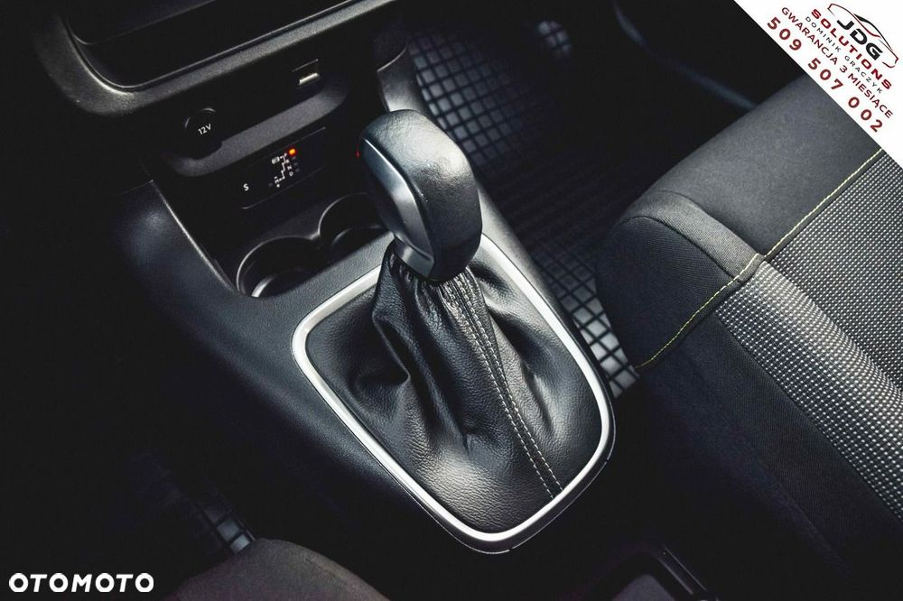Citroën C3 1.2 PureTech Max EAT6 - 22
