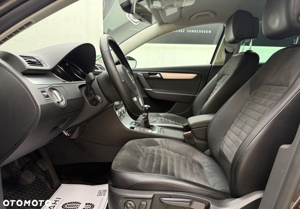 Volkswagen Passat - 24