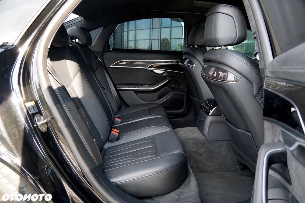 Audi S8 - 20
